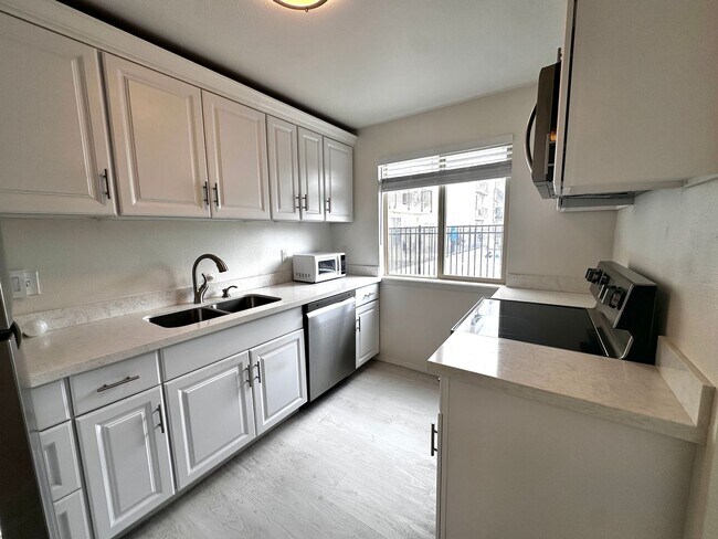 Building Photo - 9030 Seward Park Ave S