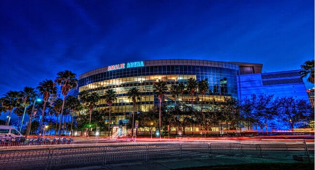 Building Photo - 509 S Willow Ave