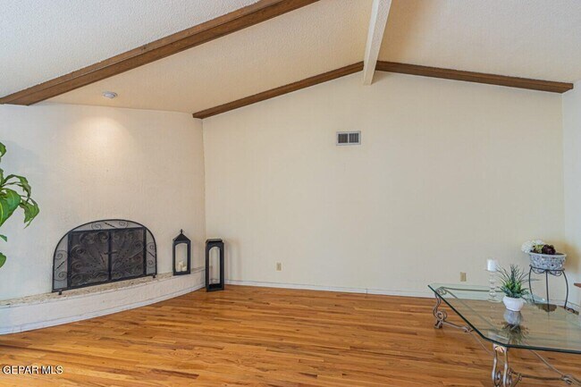 Building Photo - 2425 Anise Dr