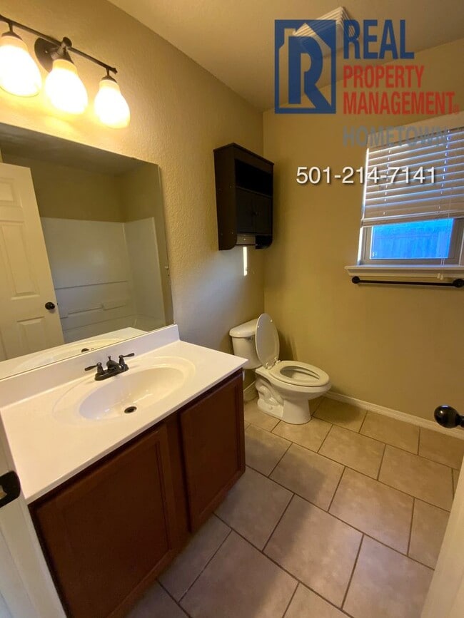 Building Photo - 14902 Parkway Meadows Dr