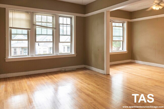 Building Photo - 5109 N Winchester Ave