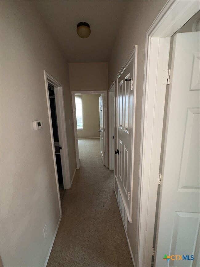 Building Photo - 6808 Rosita Oak Dr