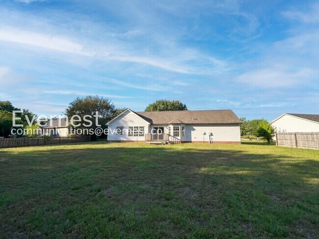 Building Photo - 4588 Lands End Ct SW