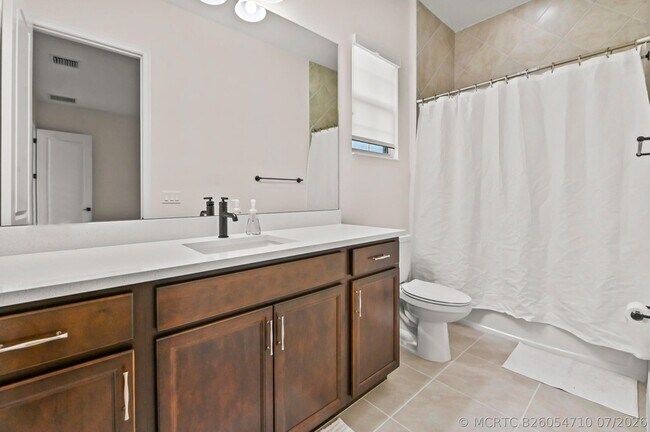 Building Photo - 15030 Wildwood Cir
