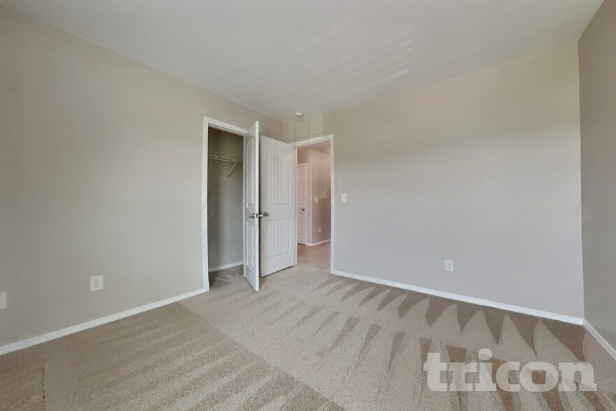 Building Photo - 514 Kerriann Ln