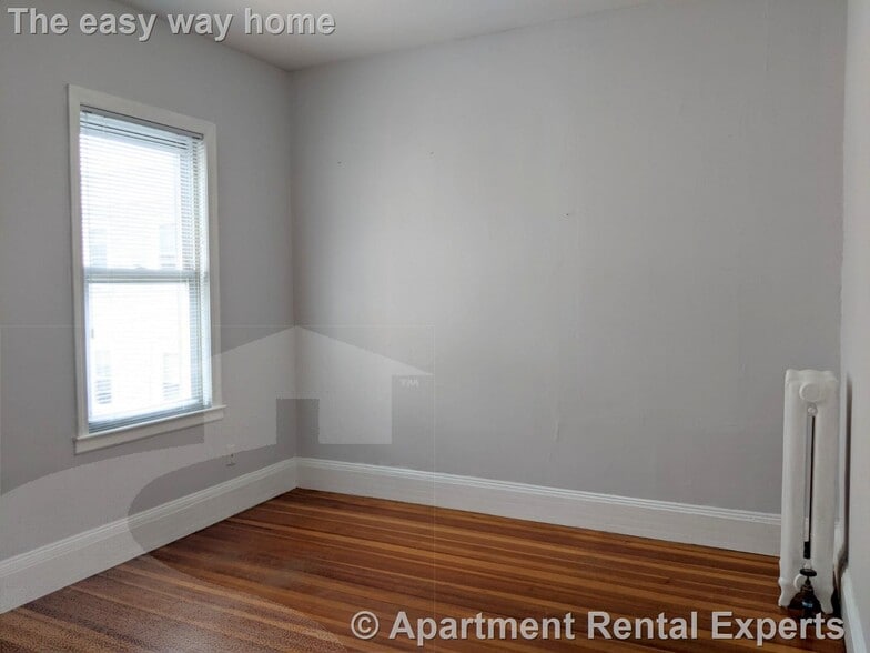 Building Photo - 14 Belknap St