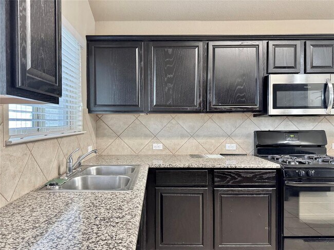 Building Photo - 1024 Britt Ln