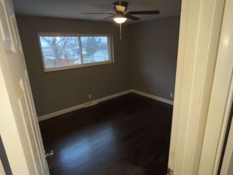 Building Photo - 3107 Chariton