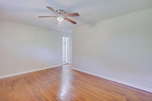Building Photo - 111 Chiswick Cir