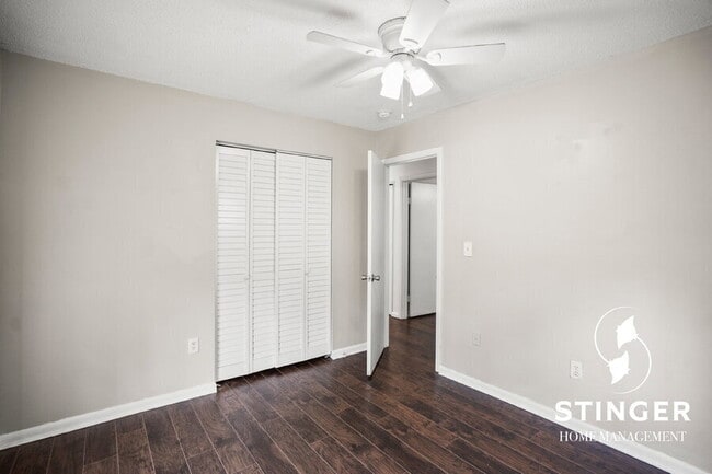 Building Photo - 1713 Drayton Dr