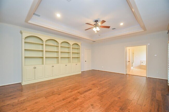 Building Photo - 42 N Knights Crossing Dr