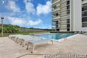 Building Photo - 10600 S Ocean Dr