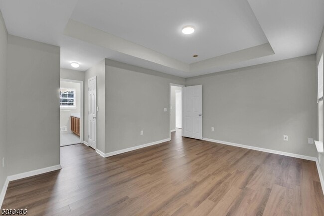 Building Photo - 35 Brock Ln
