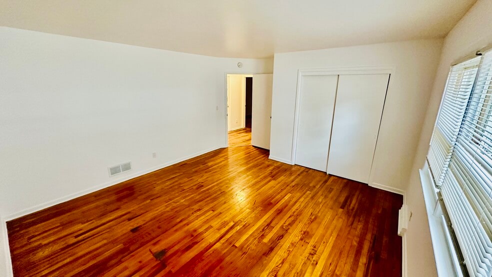 Building Photo - 108 W Bridge St