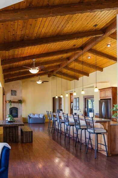 Building Photo - 6525 Straw Ridge Rd