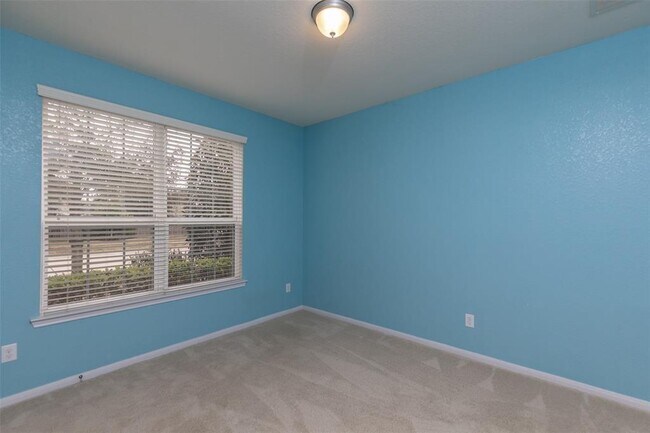 Building Photo - 314 Trillium Dr