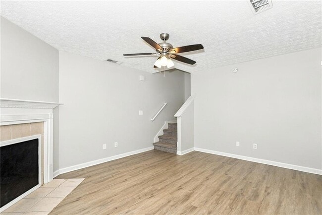 Building Photo - 9471 Bogey Ct