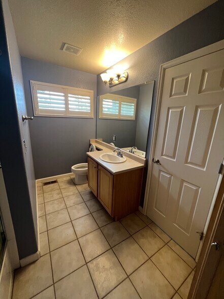 Building Photo - 3354 W 126th Pl