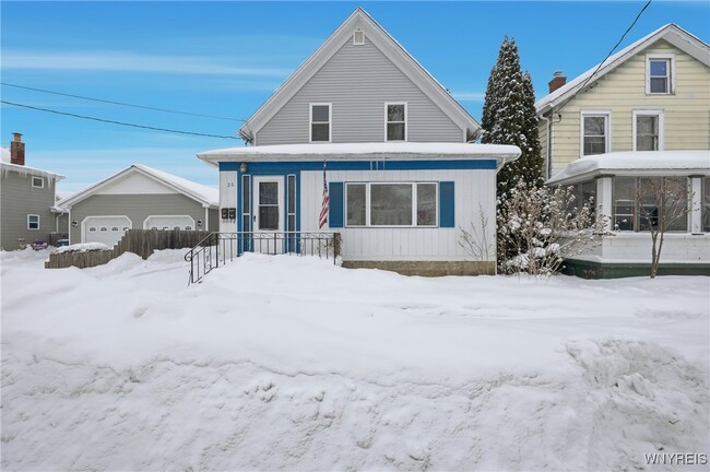 Building Photo - 26 Ganson St