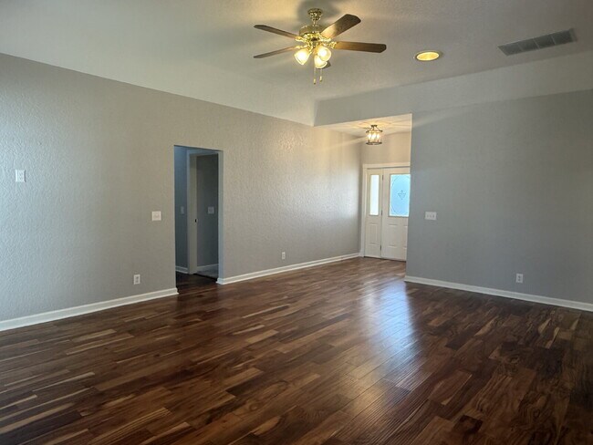 Building Photo - Corner-lot home in the desirable Cooper Creek