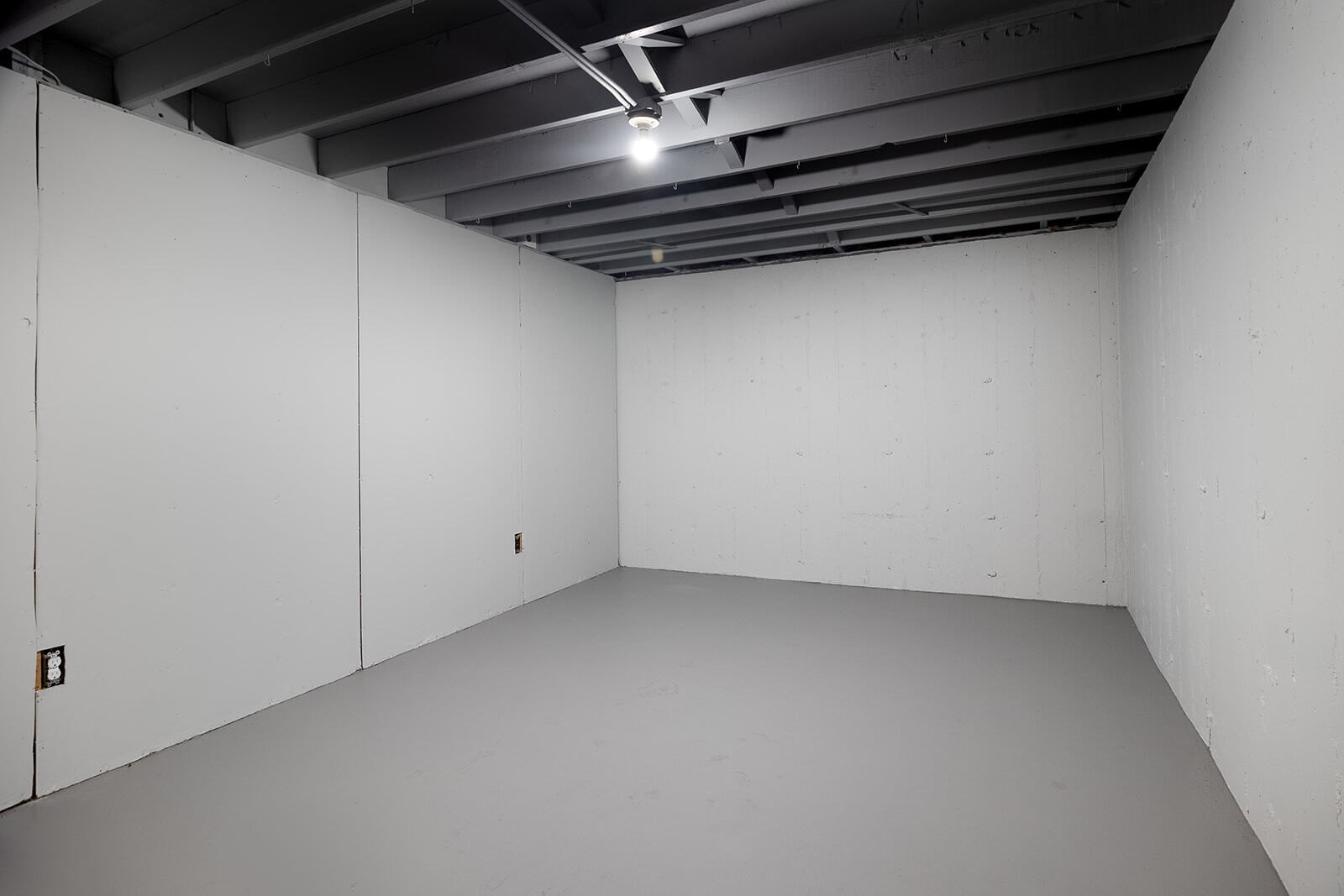 Building Photo - 8704 Indigo Ln