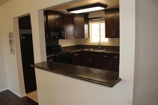 Building Photo - 520 Glover Avenue #C C