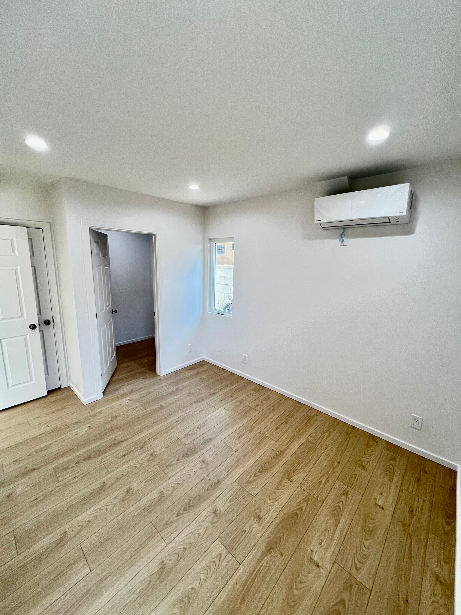 Building Photo - 3118 W 109th St