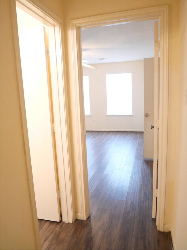 Building Photo - 14915 Aberdeen Meadow Lane