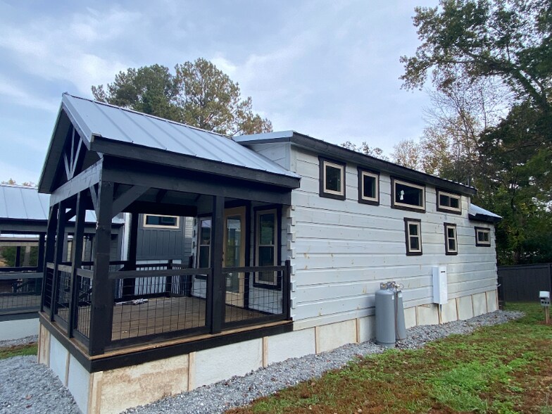 Building Photo - 1 Tiny Home Cir