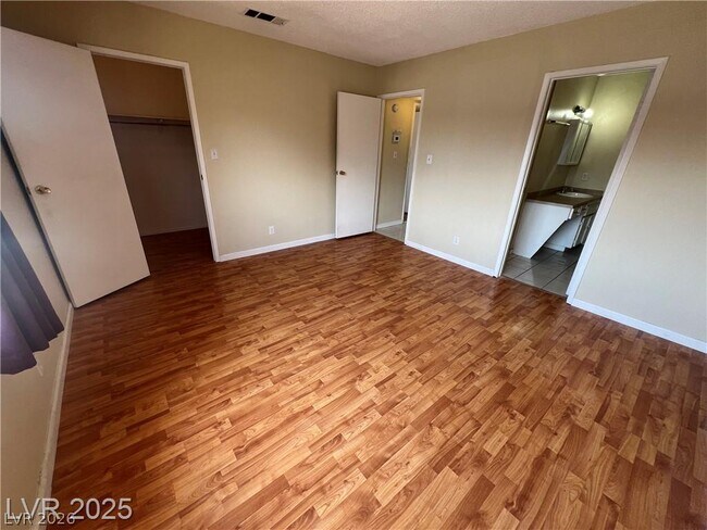 Building Photo - 6430 W Alomar Ave
