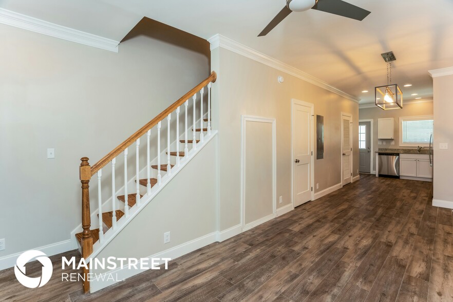 Building Photo - 3421 4th Ave S