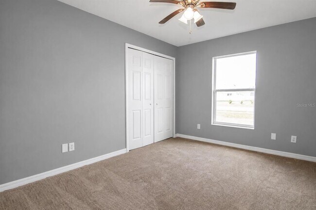 Building Photo - 402 Bridgewater Ct