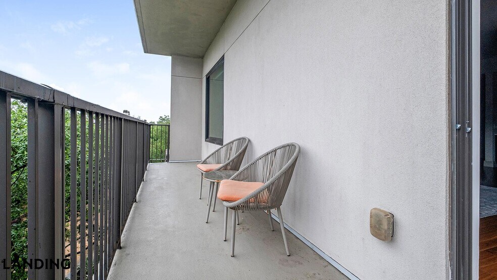 Building Photo - 1414 Wood Hollow Dr