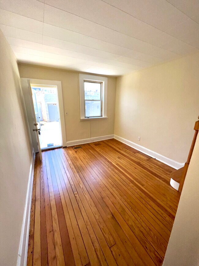 living room - 1323 Cooksie St