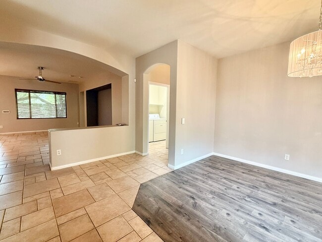 Building Photo - MOVE IN SPECIAL! FIRST TWO WEEKS RENT FREE...