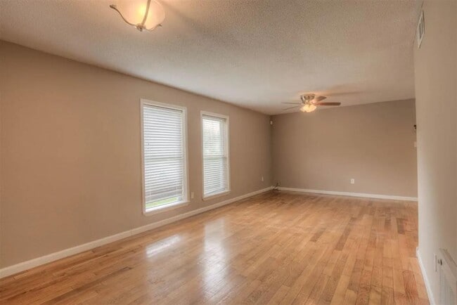 Building Photo - 5578 Sweet Gum Dr