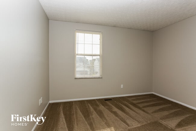 Building Photo - 868 Windy Hill Ln