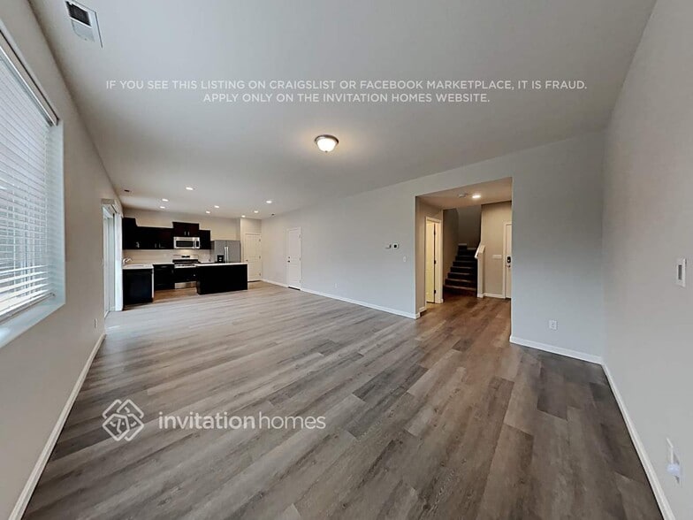 Building Photo - 9012 171st St NE