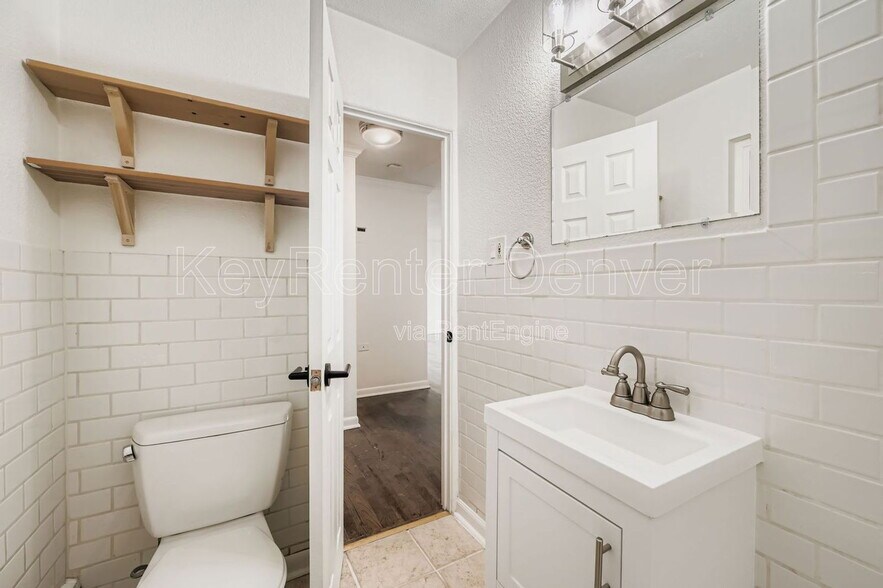 Building Photo - 23 N Clarkson St