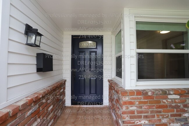 Building Photo - 829 N Elmwood St