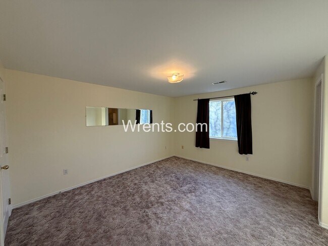 Building Photo - Welcome to this charming 2 bed, 2 bath rancher in Airway Heights!