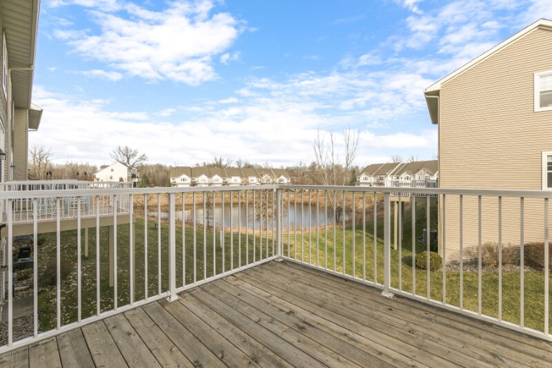 Building Photo - 5030 Fountain Lane N