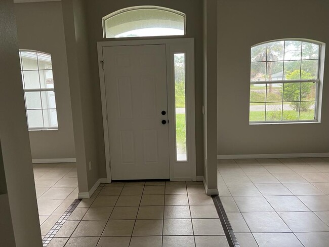 Building Photo - 1646 Yankee Terrace