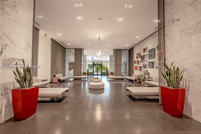 Building Photo - 1600 NE 1st Ave