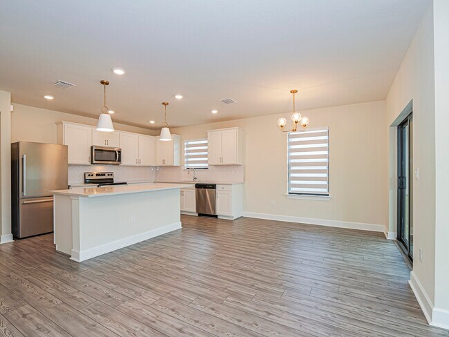 Building Photo - 5204 Jasper Square