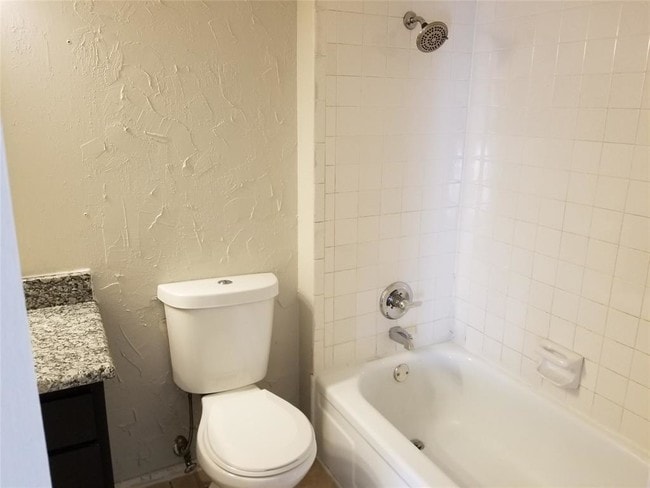 Building Photo - 6032 Westridge Ln