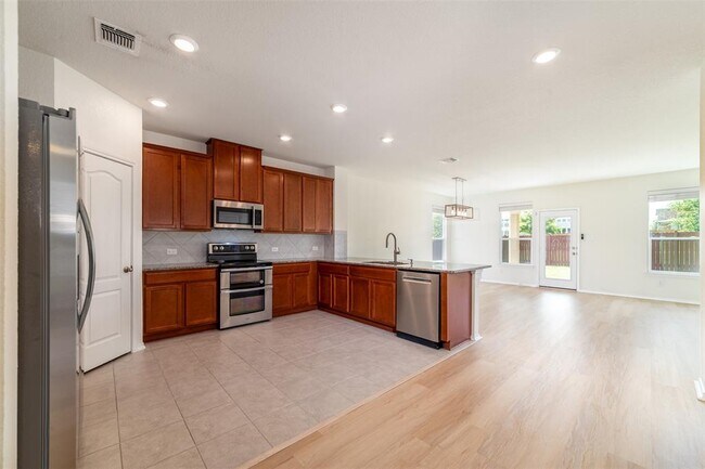 Building Photo - 321 Tordesillas Dr