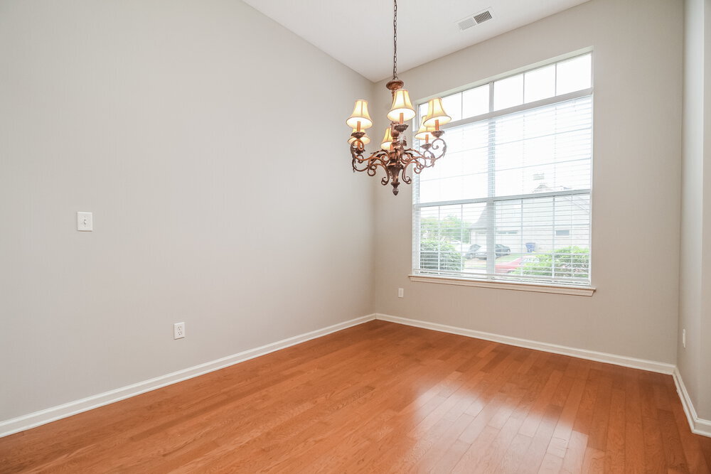 Building Photo - 10237 Hamilton View Dr