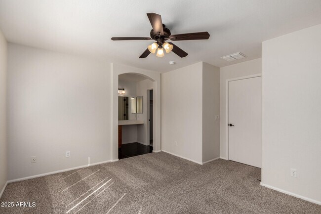 Building Photo - 40249 N Cassara Dr
