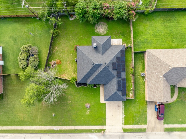 Building Photo - 605 Paintbrush Dr